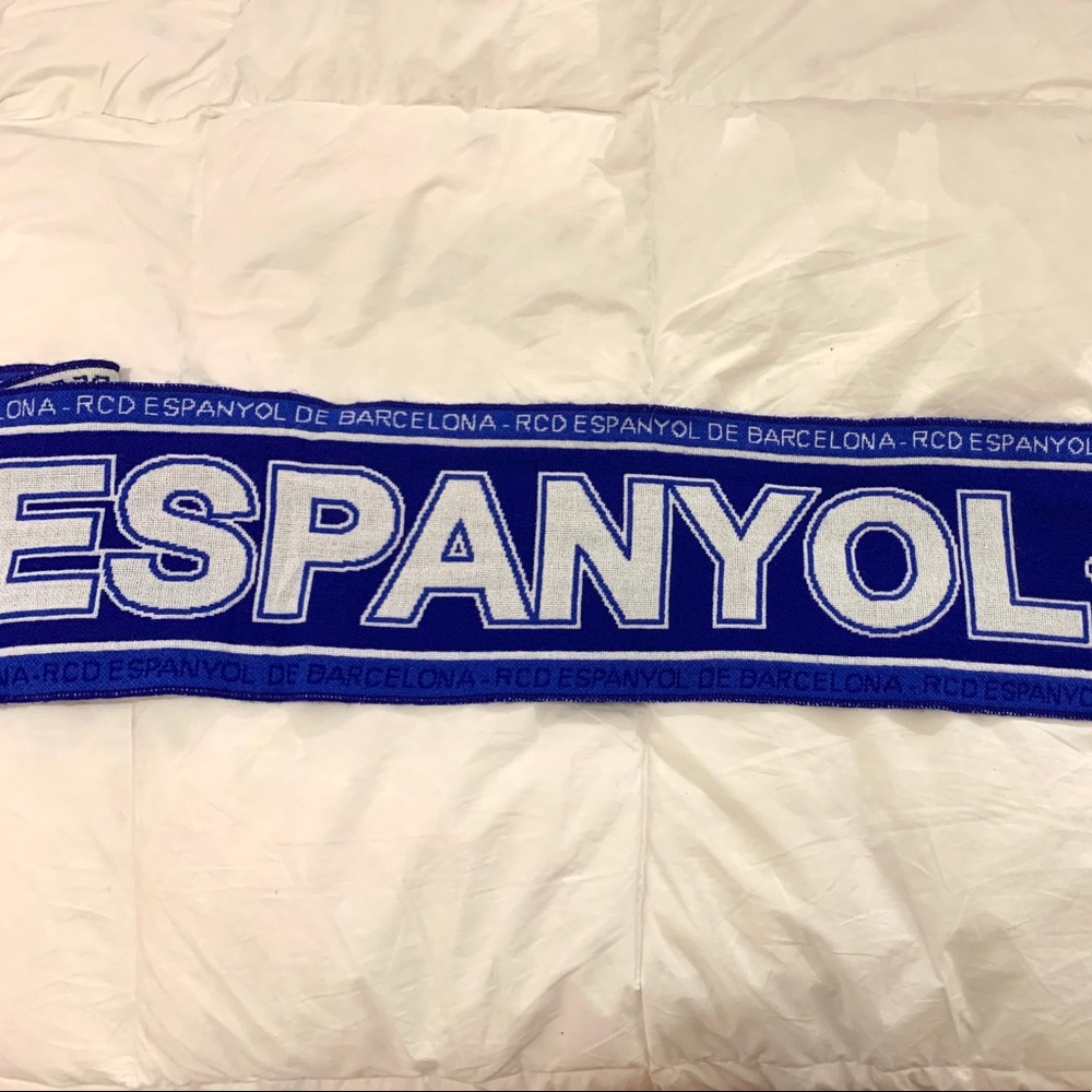 RCD Soccer Scarf - Picture 3 of 3
